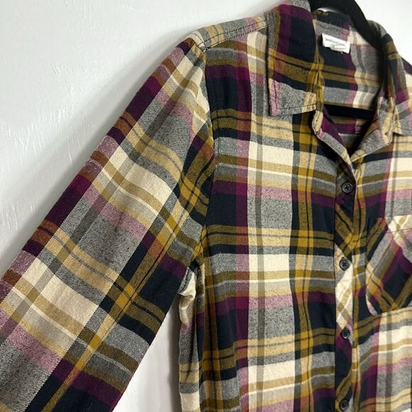 Beachlunchlounge Plaid Frayed Hem Long Sleeve Button Down Shirt Size M - Picture 3 of 9